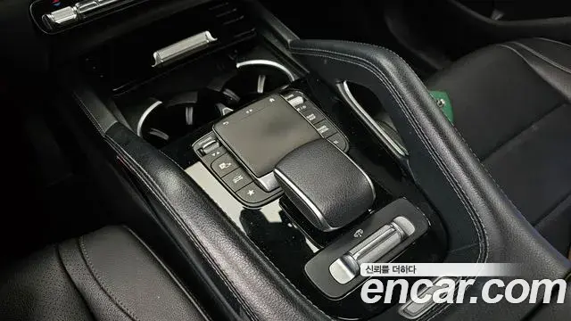Mercedes-Benz GLE-Class 2020 — Фото 18/20