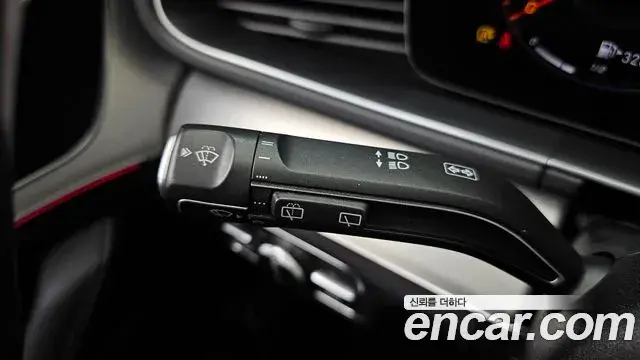 Mercedes-Benz GLE-Class 2020 — Фото 19/20