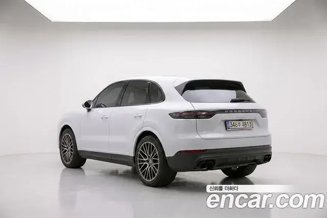 Porsche Cayenne 2021 — Фото 10/20
