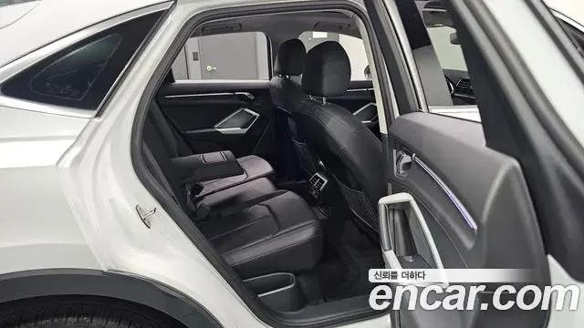 Audi Q3 2023 — Фото 11/20