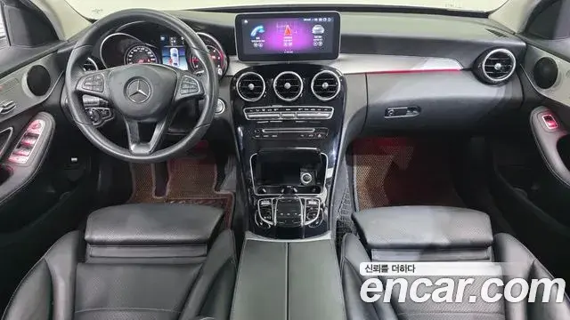 Mercedes-Benz C-Class 2018 — Фото 7/20