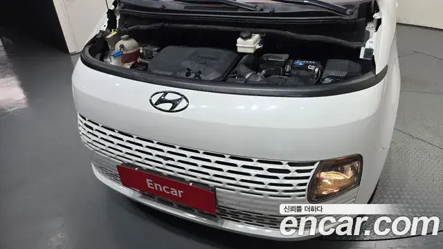 Hyundai Staria 2023 — Фото 6/20