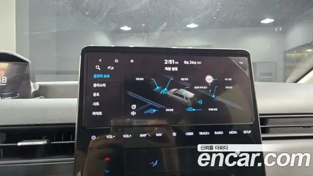 Hyundai Staria 2023 — Фото 17/20