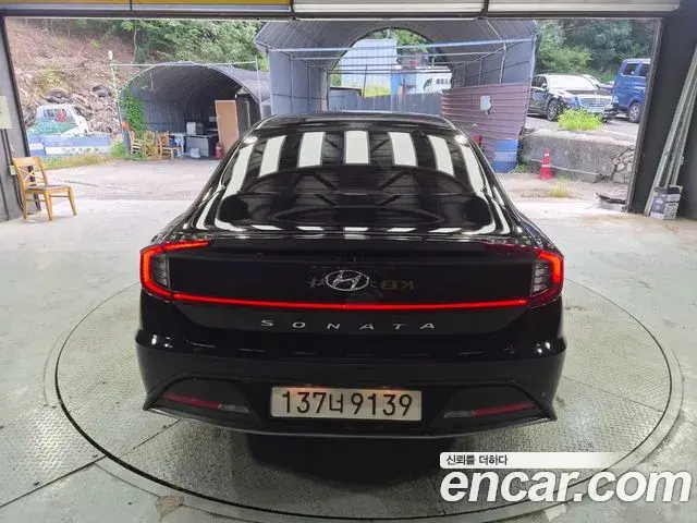 Hyundai Sonata 2021 — Фото 2/20