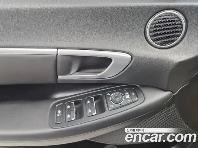 Hyundai Sonata 2021 — Фото 4/20
