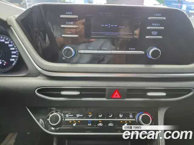 Hyundai Sonata 2021 — Фото 8/20
