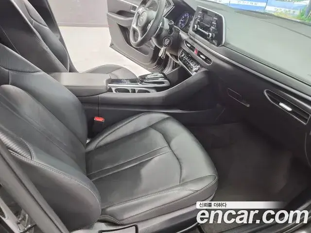 Hyundai Sonata 2021 — Фото 17/20