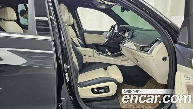 BMW X7 2019 — Фото 10/20