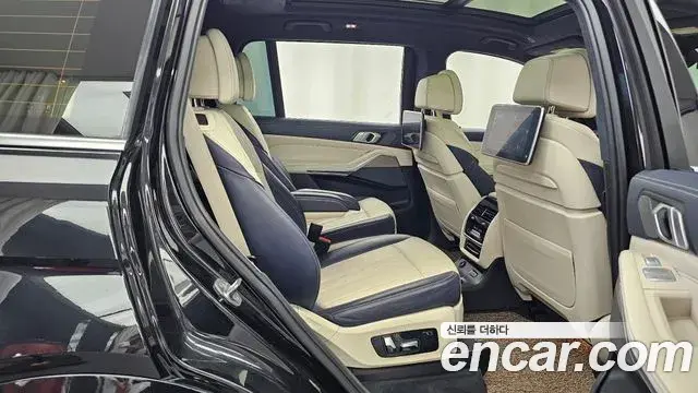BMW X7 2019 — Фото 11/20