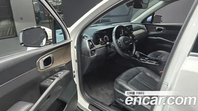 Kia Sorento 2022 — Фото 10/20