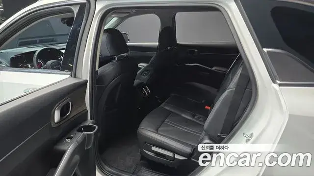 Kia Sorento 2022 — Фото 12/20