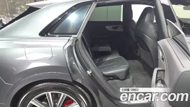 Audi Q7 2021 — Фото 11/20