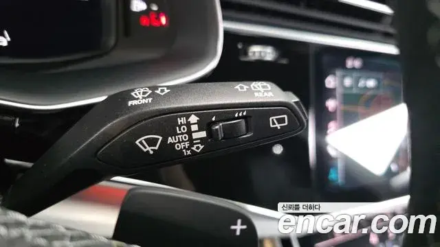 Audi Q7 2021 — Фото 19/20
