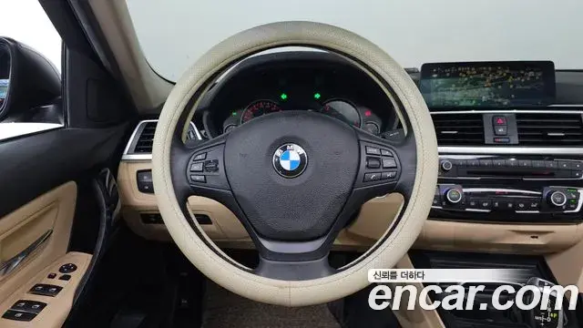 BMW 3 Series 2018 — Фото 13/20