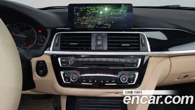 BMW 3 Series 2018 — Фото 14/20