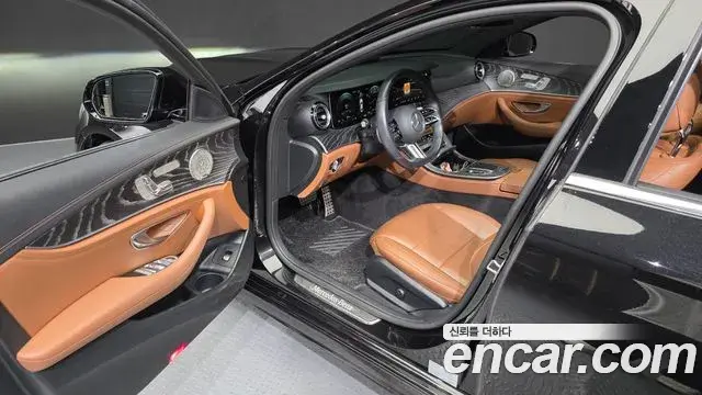 Mercedes-Benz E-Class 2021 — Фото 10/20