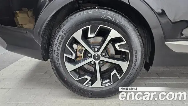 Kia Sportage 2022 — ფოტო 6/32