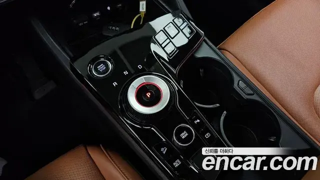 Kia Sportage 2022 — ფოტო 22/32