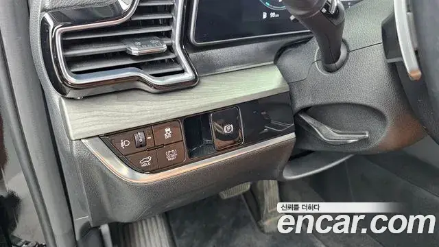 Kia Sportage 2022 — ფოტო 8/32