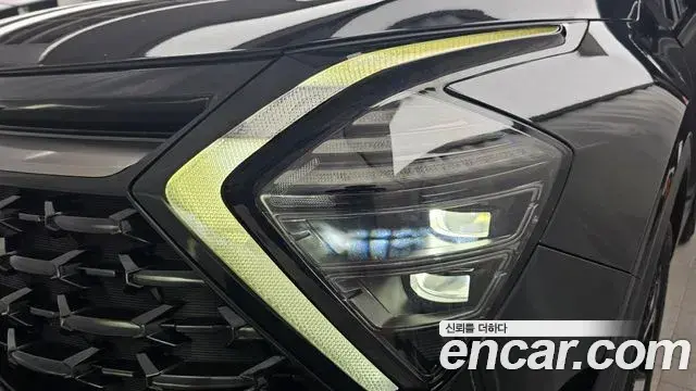 Kia Sportage 2022 — ფოტო 28/32
