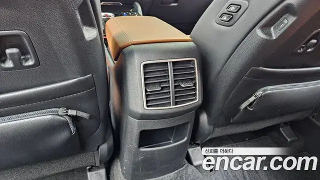 Kia Sportage 2022 — ფოტო 10/32