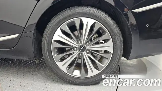 Kia K8 2021 — Photo 25/34