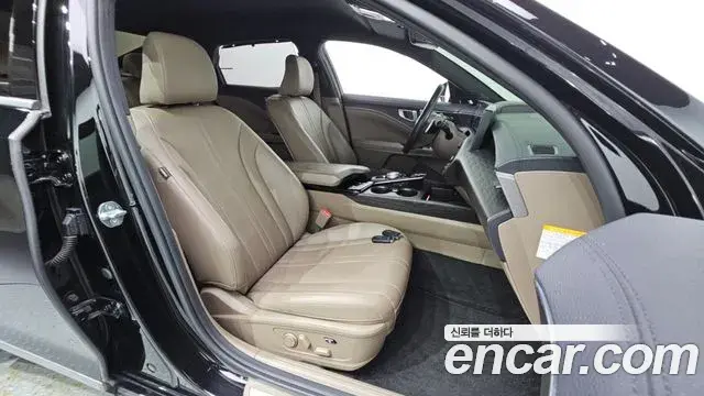 Kia K8 2021 — Photo 8/34
