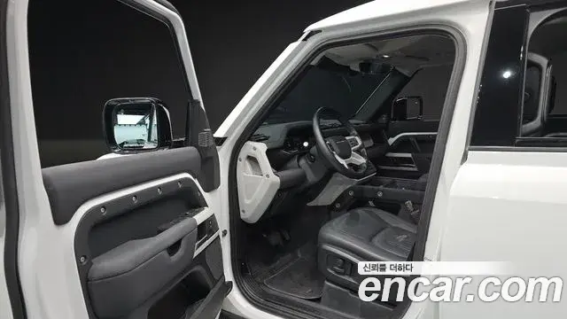 Land Rover Defender 2021 — Фото 10/20