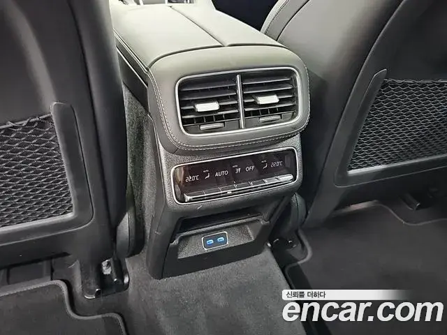 Mercedes-Benz GLE-Class 2025 — Фото 13/18