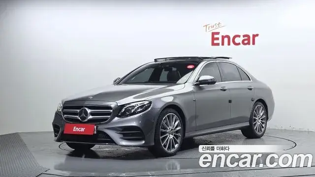 Mercedes-Benz E-Class 2019 — Фото 1/20