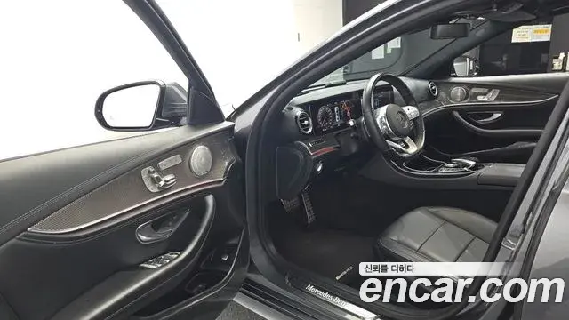 Mercedes-Benz E-Class 2019 — Фото 10/20