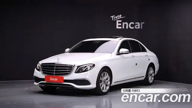 Mercedes-Benz E-Class 2019 — Фото 1/20