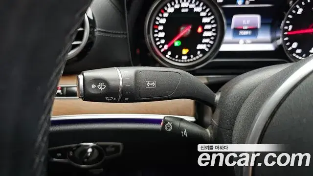 Mercedes-Benz E-Class 2019 — Фото 17/20