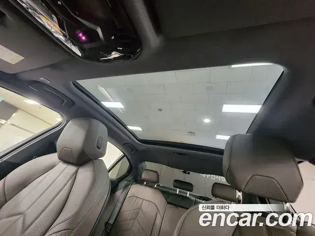 BMW 5 Series 2025 — Фото 15/20
