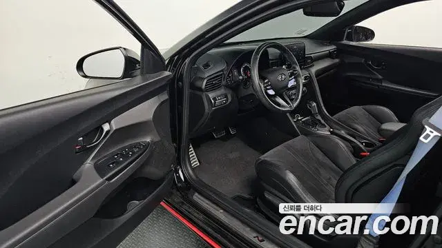 Hyundai Veloster 2021 — Фото 11/20