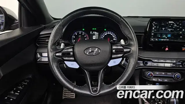Hyundai Veloster 2021 — Фото 13/20