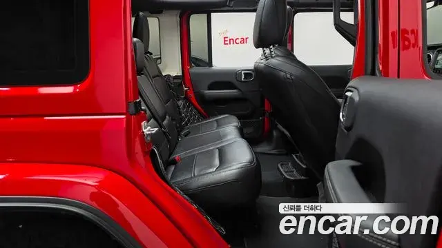 Jeep Wrangler 2020 — Фото 11/20