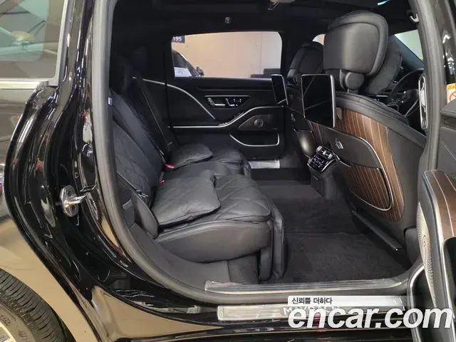 Mercedes-Benz S-Class 2025 — Фото 7/20