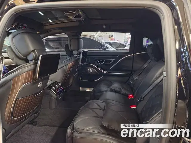 Mercedes-Benz S-Class 2025 — Фото 15/20