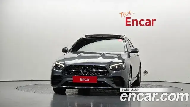 Mercedes-Benz E-Class 2022 — Фото 2/20