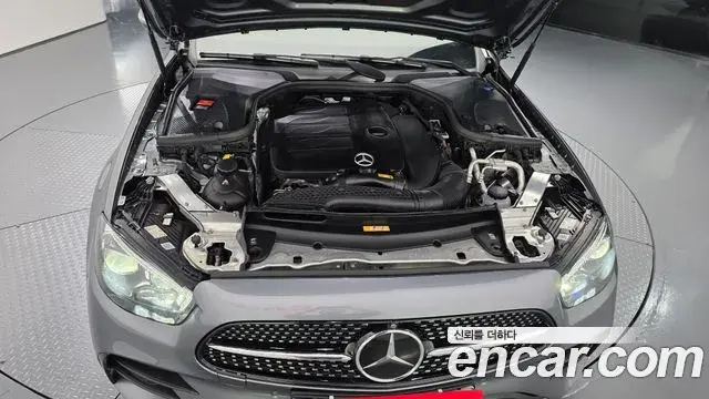 Mercedes-Benz E-Class 2022 — Фото 5/20