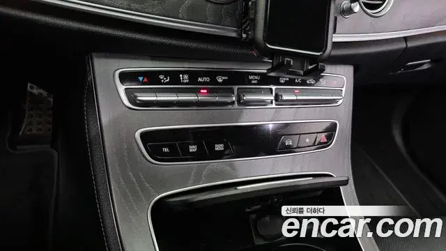 Mercedes-Benz E-Class 2022 — Фото 17/20