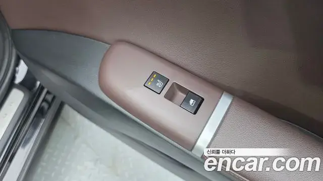 Hyundai Grandeur 2023 — Фото 19/20