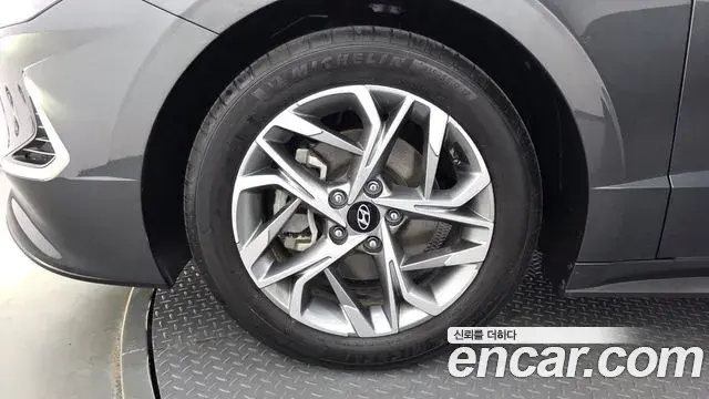 Hyundai Sonata 2019 — Фото 4/20