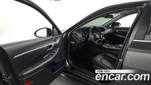 Hyundai Sonata 2019 — Фото 8/20