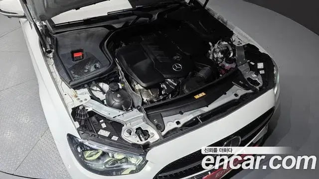 Mercedes-Benz E-Class 2023 — Фото 6/20