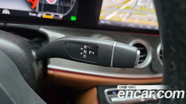 Mercedes-Benz E-Class 2019 — Фото 9/20