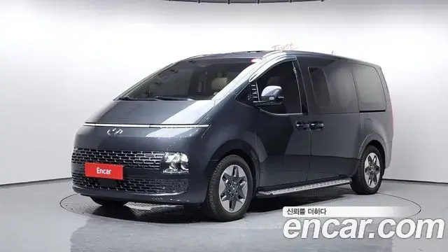 Hyundai Staria 2024 — Фото 1/20