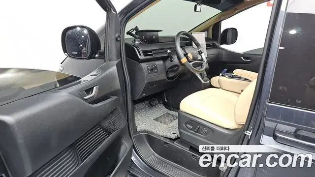 Hyundai Staria 2024 — Фото 10/20