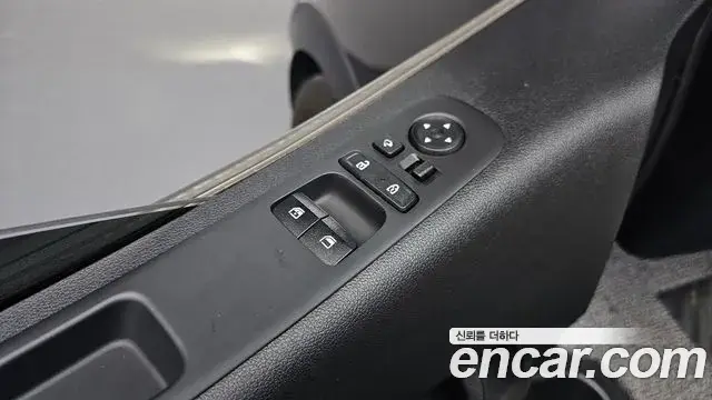Hyundai Staria 2024 — Фото 18/20